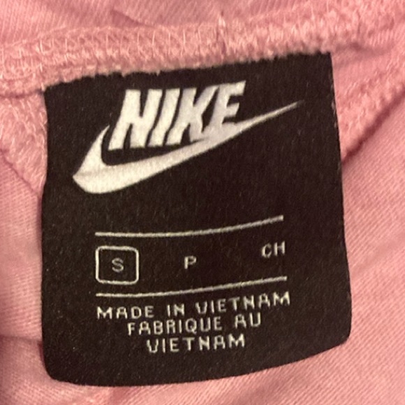 Nike Women's Pink Shorts - Picture 2 of 4